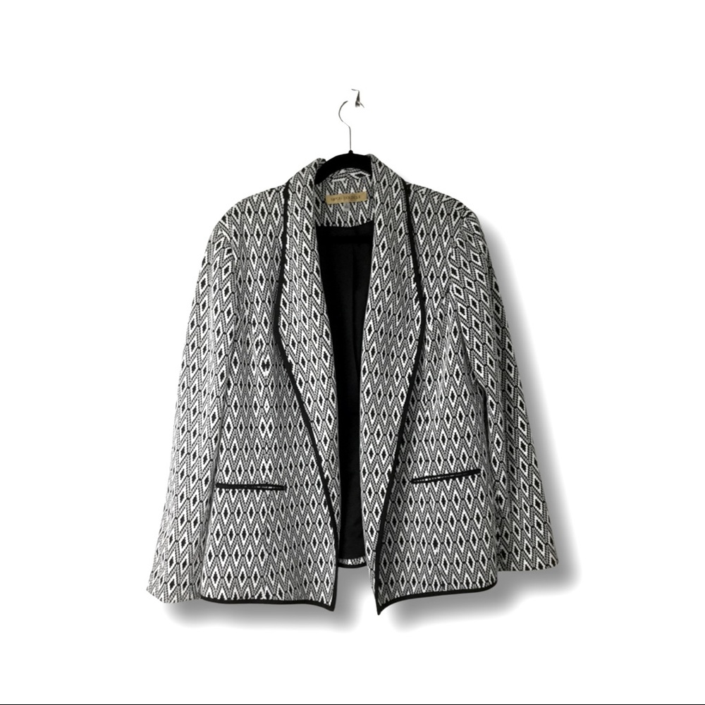 Nipon Boutique Black and White Geometric Blazer